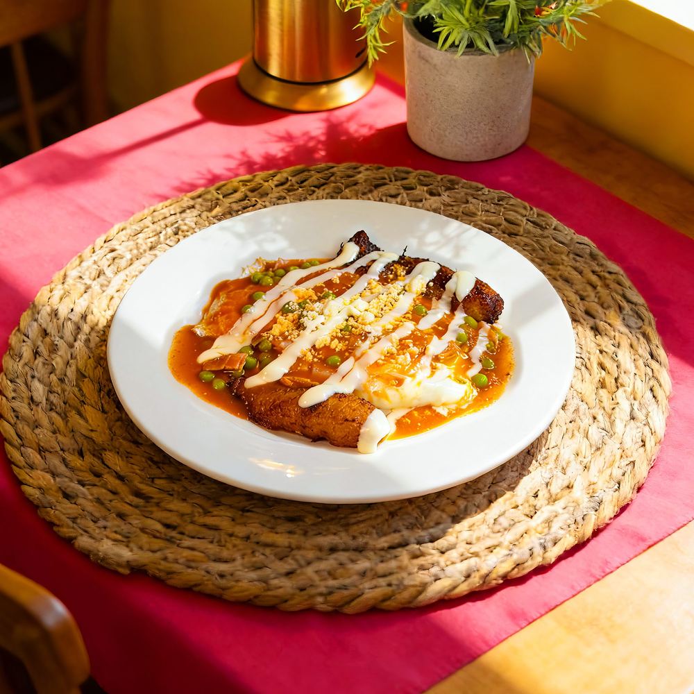 Desayuno con huevos motuleños